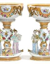 Prächtige Aufsatzschalen.