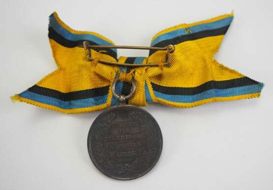 Sachsen : Silberne Carola-Medaille, 2. Typ (1915-1918), mit Eichenblattspange "Weltkrieg 1914-16". - photo 3