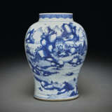 A VERY RARE LARGE BLUE AND WHITE BALUSTER JAR - photo 1