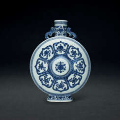A LARGE BLUE AND WHITE ‘BAJIXIANG’ MOONFLASK