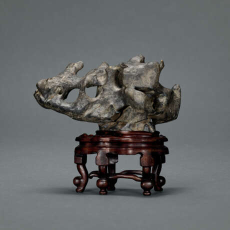 A RHINOCEROS-FORM SCHOLAR`S ROCK - photo 2