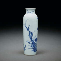 A BLUE AND WHITE SLEEVE VASE