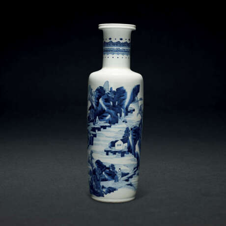 A RARE LARGE BLUE AND WHITE ‘FIGURAL’ ROULEAU VASE - photo 1