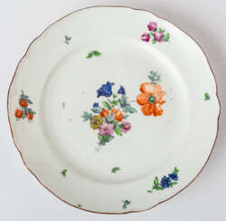 RUSSIAN PLATE WITH FLORAL DECOR