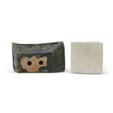 A WHITE-GLAZED PILLOW AND A GREEN-GLAZED PILLOW - фото 4