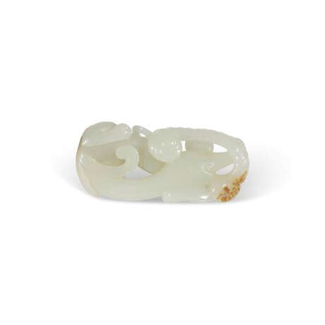 A WHITE JADE SINUOUS ‘CHILONG’ CARVING - photo 5