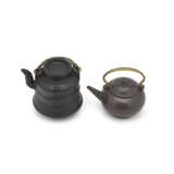 TWO YIXING TEA POTS AND COVERS - фото 4