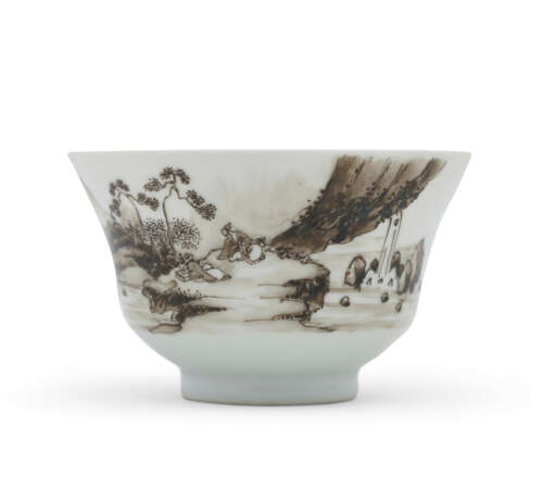 A PAIR OF GRISAILLE-DECORATED ‘LANDSCAPE’ CUPS - Foto 4