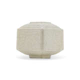 A SMALL SOFT-PASTE SQUARE WASHER - фото 4