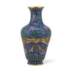 A CLOISONNÉ ENAMEL 'SASH-TIED' VASE