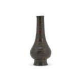 A BRONZE ‘WAVE’ PEAR-SHAPED VASE - photo 4