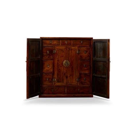 A SMALL HUANGHUALI KANG CABINET - Foto 2