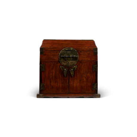 A HUANGHUALI SEAL CHEST, GUANPIXIANG - Foto 1