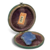 AN EGYPTIAN BLUE GLASS FACE INLAY - Foto 2