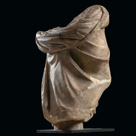 A ROMAN MARBLE DRAPED LEG FRAGMENT - photo 5