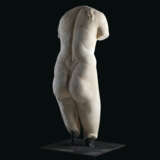 A ROMAN MARBLE VENUS - Foto 1