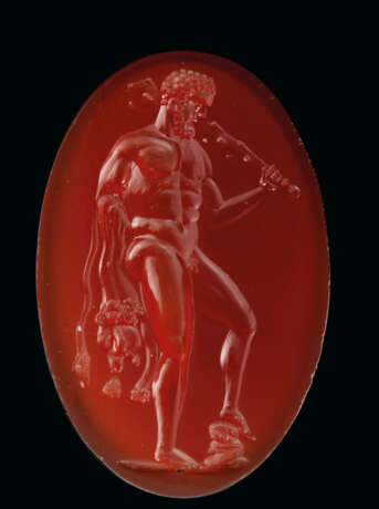 A GREEK CARNELIAN INTAGLIO OF HERAKLES - photo 1