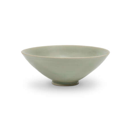 A CELADON BOWL - photo 1