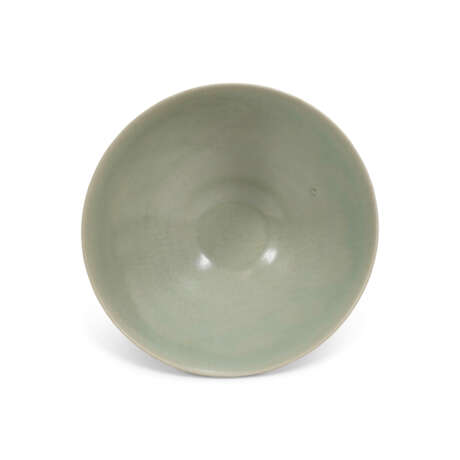 A CELADON BOWL - photo 2