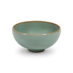 A SMALL LONGQUAN CELADON 'BUBBLE' BOWL 