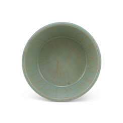 A LONGQUAN GUAN-TYPE CELADON WASHER