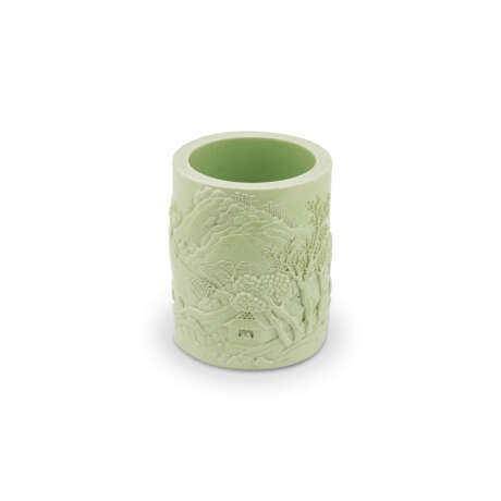 A CARVED LIME GREEN-GLAZED BRUSHPOT, BITONG - photo 3