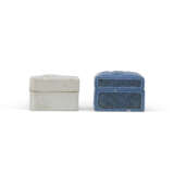 TWO PORCELAIN SEAL PASTE BOXES AND COVERS - Foto 7