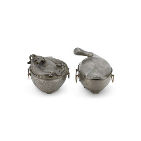TWO PEWTER FOOD-WARMER AND COVER - photo 3