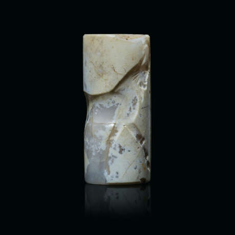 A GRECO-PERSIAN CALCIFIED CHALCEDONY CYLINDER SEAL WITH A GOAT - photo 3