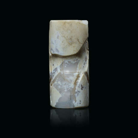 A GRECO-PERSIAN CALCIFIED CHALCEDONY CYLINDER SEAL WITH A GOAT - фото 6