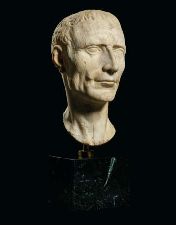 A ROMAN MARBLE PORTRAIT HEAD OF A MAN - photo 1