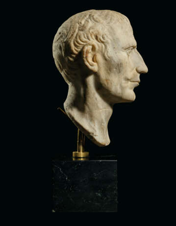 A ROMAN MARBLE PORTRAIT HEAD OF A MAN - Foto 4