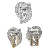 CARTIER THREE SAPPHIRE AND DIAMOND CLIP-BROOCHES - photo 3