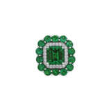 EMERALD AND DIAMOND RING - photo 1