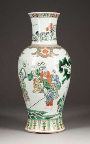 EINE WUCAI VASE DEKORIERT MIT FIGUREN - Foto 1