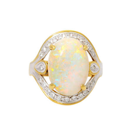 Ring mit weißen Opal und Brillanten - фото 2