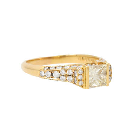 Ring mit Prinzessdiamant ca. 1.01 ct (punziert), - photo 1