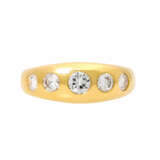 Ring mit 5 Brillanten von zus. ca. 0,8 ct (punziert), - photo 2