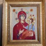 icon of the Kazan Mother of God. natural silk gold thread embroidery iconography Genre religieux Russia Moscow 2021 - photo 5