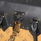 Louis Vuitton, Handtasche "City Malle" - фото 13