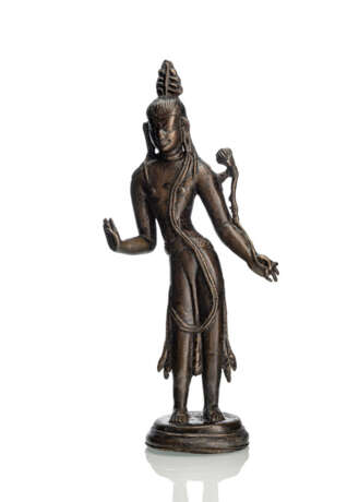 Seltene frühe Bronze des Padmapani auf einem Stand - photo 3