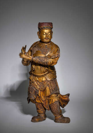 Große Figur des Guan Ping aus Holz mit Lackvergoldung - Foto 1