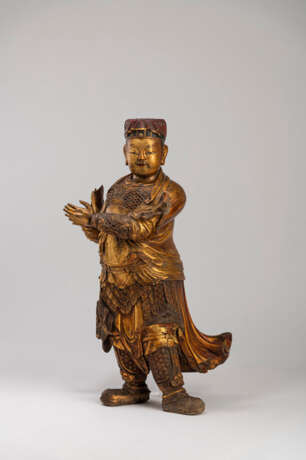 Große Figur des Guan Ping aus Holz mit Lackvergoldung - photo 3