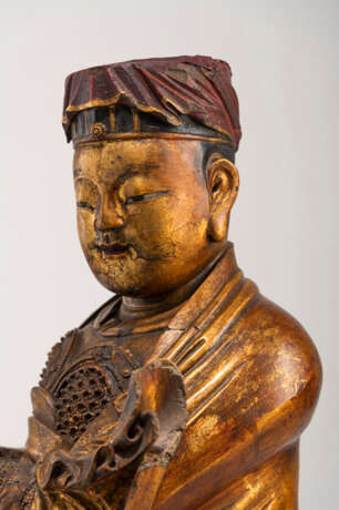 Große Figur des Guan Ping aus Holz mit Lackvergoldung - Foto 5