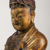 Große Figur des Guan Ping aus Holz mit Lackvergoldung - фото 5