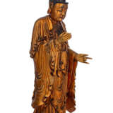 Lackvergoldete Figur eines stehenden Bodhisattva - photo 1