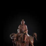 Geschnitzte Figur aus Holz mit Lackauflage, möglicherweise Taiyi, der himmlische Retter - photo 2
