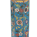 Hexagonale Cloisonné-Vase mit Blütendekor - photo 1