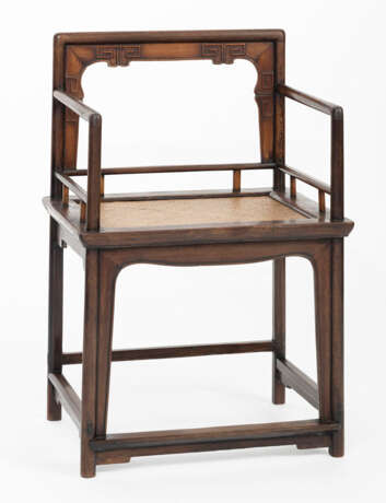 Seltener Satz von vier Armlehnstühlen 'Meiguiyi' mit geflochtenen Sitzflächen - фото 7