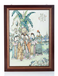 Porzellantafel mit 'Famille rose'-Dekor einer Szene aus dem "Traum der roten Kammer" 'Hong Lou Meng'